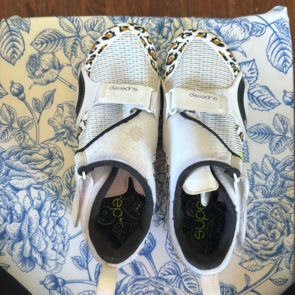 Nearly NEW Cycling Shoes